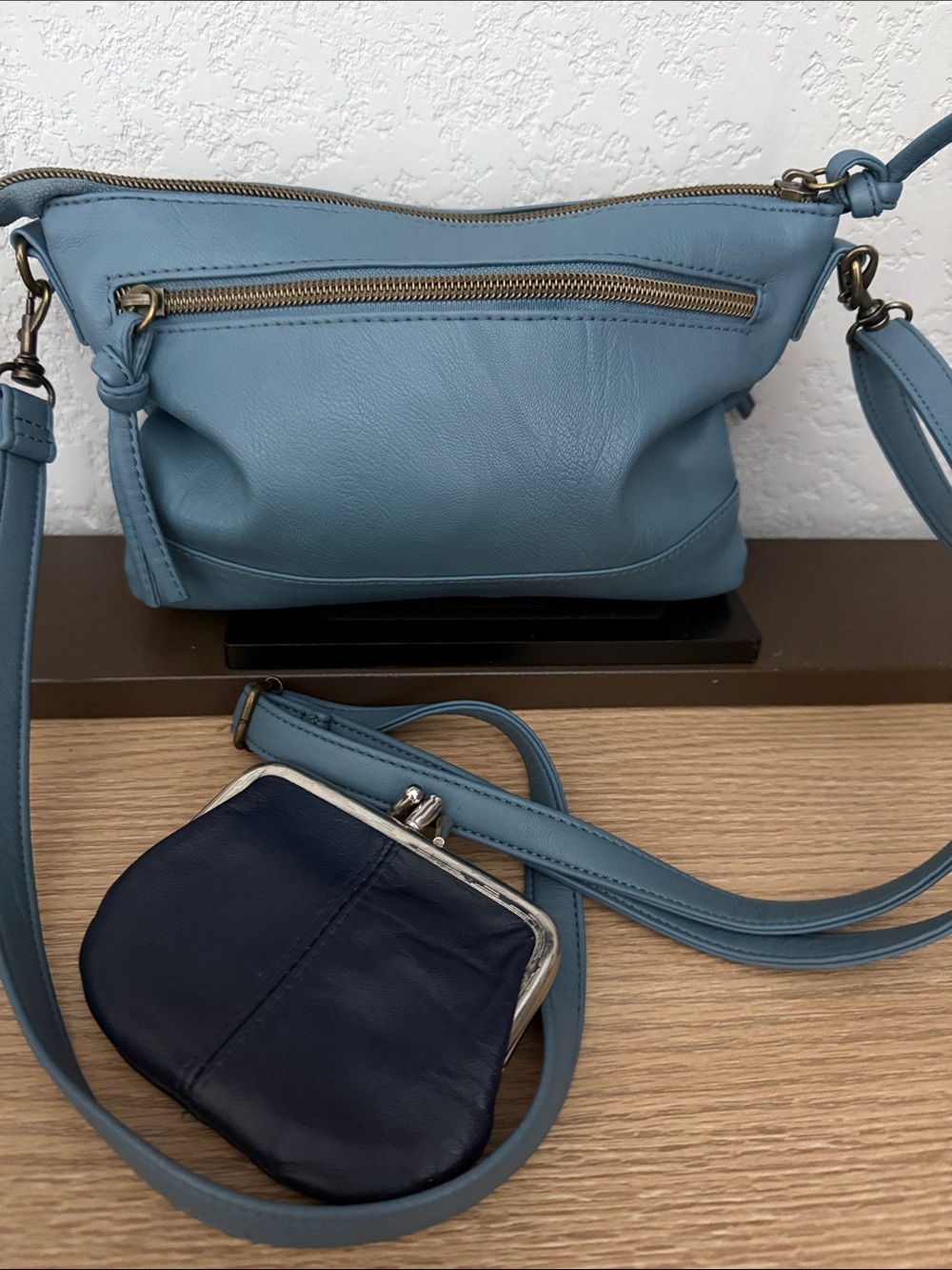 Stone Mountain Light Blue Crossbody bag with Navy Coin Pouch - Picture 3 of 5